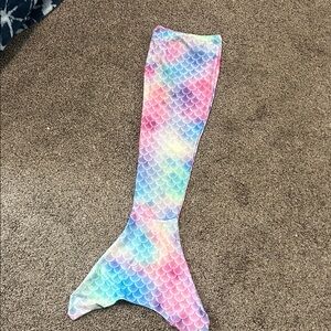 Colorful Mermaid Tail Blanket